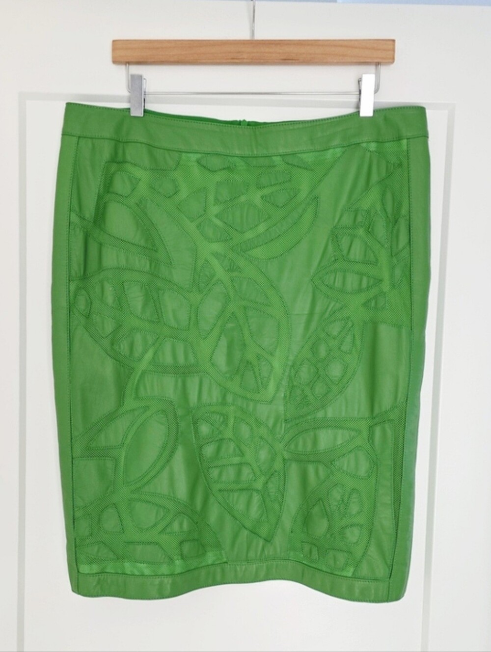 Escada Green leather Leaf-Pattern Pencil Skirt.